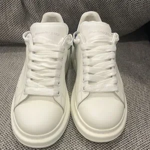 Alexander McQueen | Shoes | Wore This Sneaker Only One Time  display picture 3